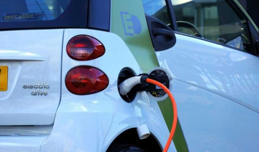 5-Considerations-When-Buying-Your-First-Electric-Car